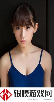 教练车内含乳挺进她漫画：一场热血与柔情的较量