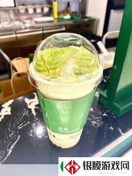 草莓丝瓜芭乐鸭脖奶茶的评价