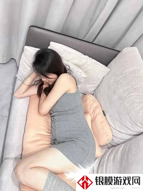 怎么把自己变成喷泉夹枕头
